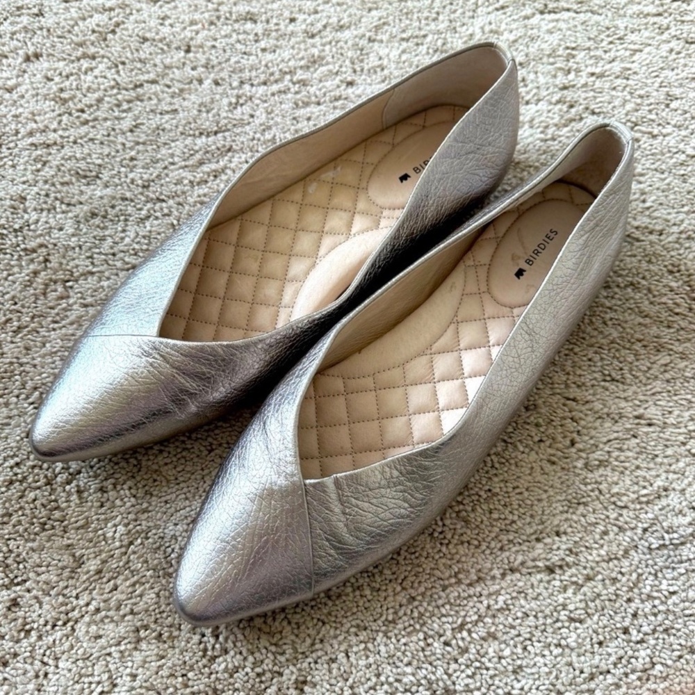 Birdies Goldfinch Pointed Toe Flats in Champagne gold metallic size 10